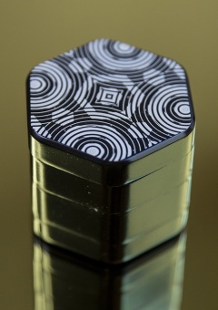 grinders_noir_pattern