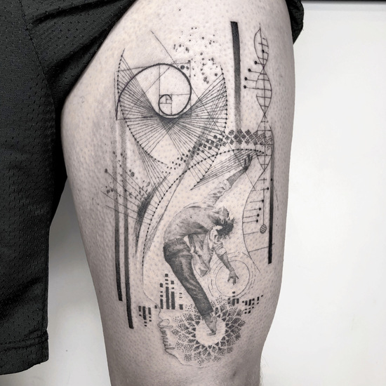 04_marseilletattoo_marseilletatoueur_microrealism_realism_microrealismtattoo_realistictattoo_spiritualtattoo_finelinetattoo_dancer_dancertattoo_goldnumber_goldnumbertattoo